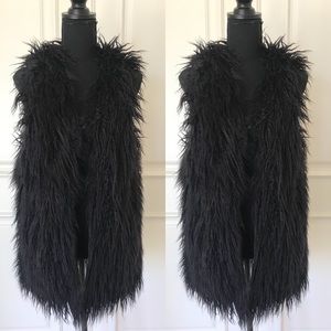 Black Fur Vest | Great for the fall!